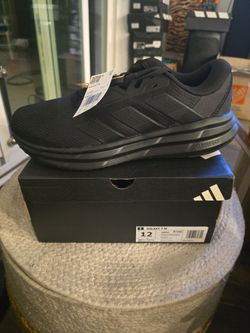 Adidas Galaxy 7 M size 12 Mens