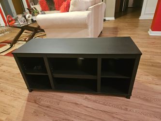 ENTERTAINMENT TV STAND