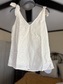 Women’s White Top Small New With Tags 