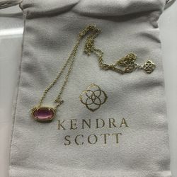 Kendra Scott necklace 