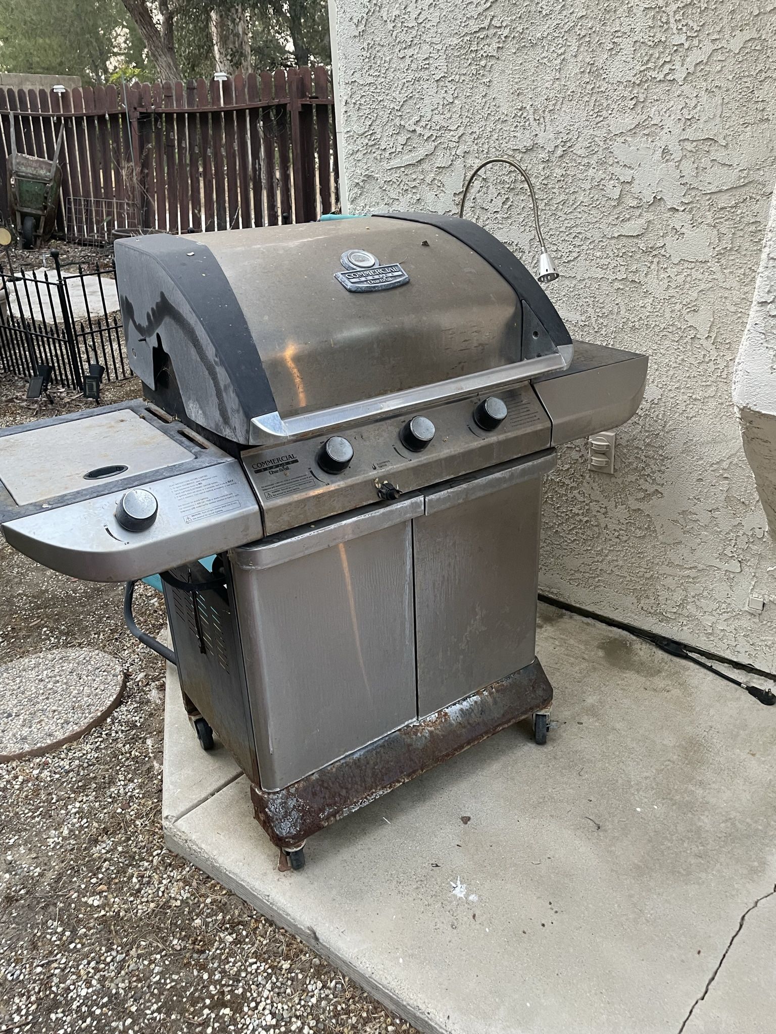 Commercial Series Char Broil Standing Grill