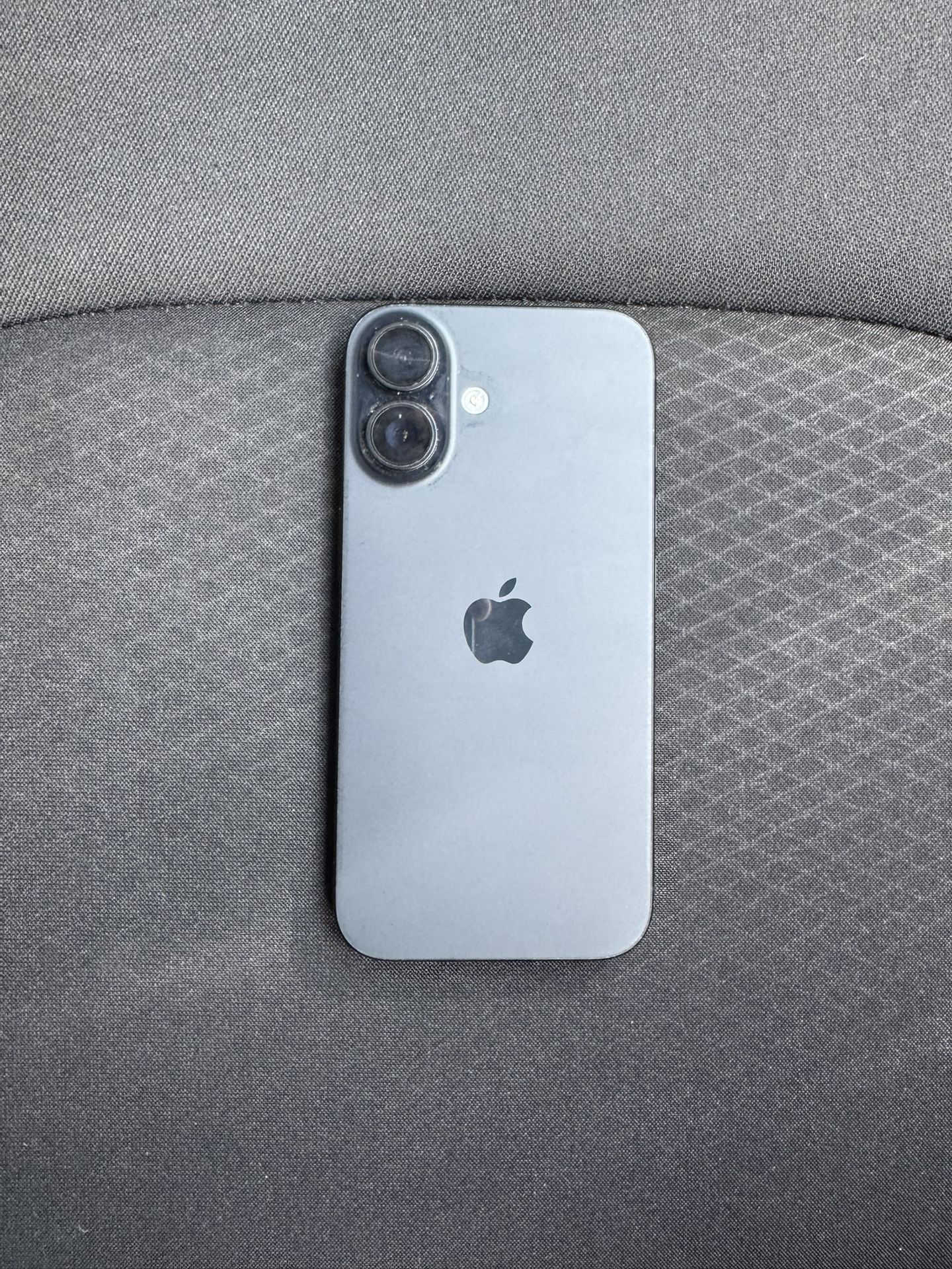 iPhone 16 128g Black