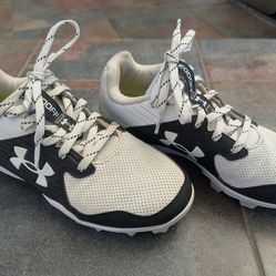 Under Armour Cleats, Leadoff, 4Y