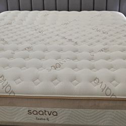 Saatva Rx Mattress, King, Like New, Perfect Condition