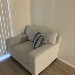 Oversized Modern Accent Chair 