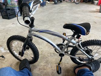 Razor Hawk GT Kids BMX Bike