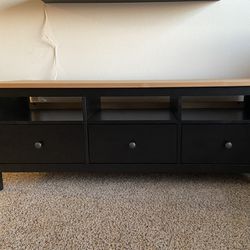 Tv Stand W/drawers