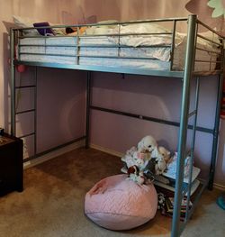 Full size loft bed