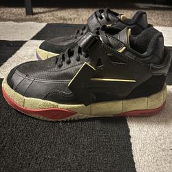 Shoe Size 10 Name Of The Shoes  Off-white 