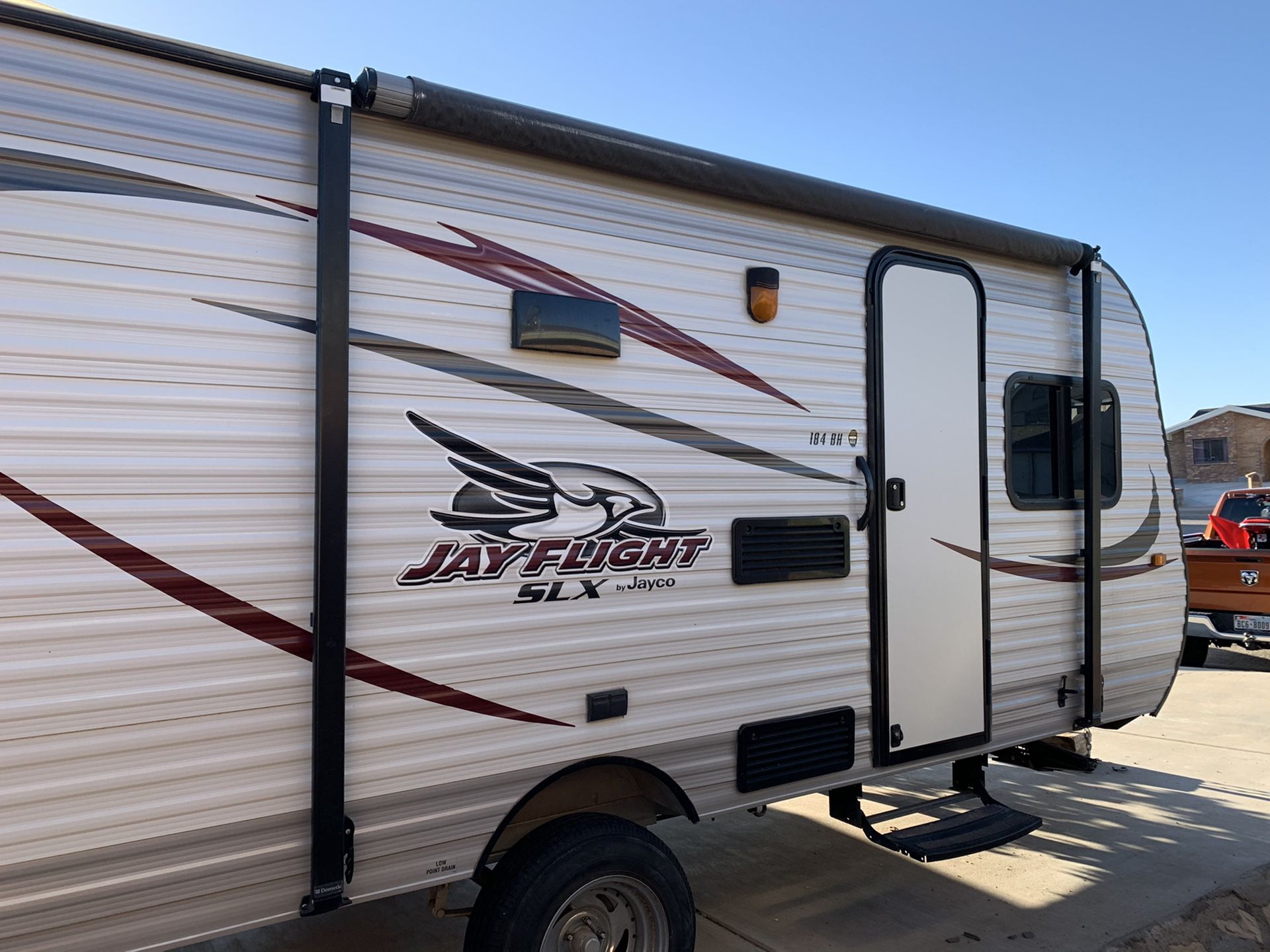 RV jay flight SLX by Jayco really nice upgrade RV with extras