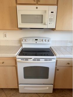 GE APPLIANCE SET - STOVE, MICRO, DISHWASHER