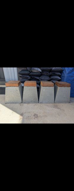 9-1/4 in. x 7-3/4 in. x 7-3/4 in. Concrete Pier Block w/Wood Cap