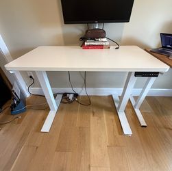 Autonomous Standing Desk