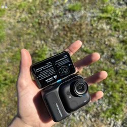 Insta360 GO Ultra 4k Cam Bundle 