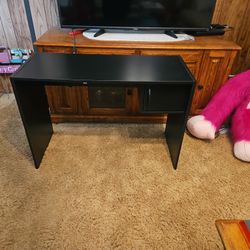 Small Desk (Black)