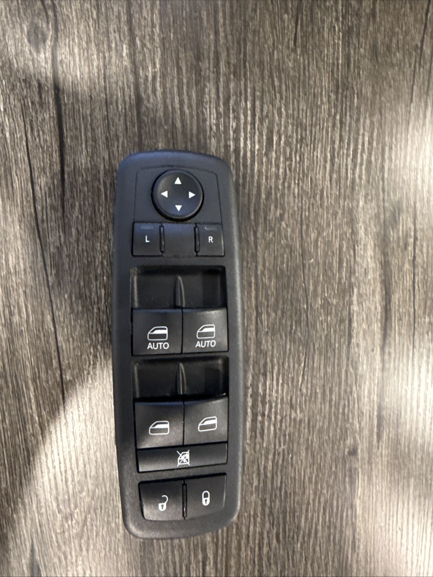 18-25 CHRYSLER PACIFICA VOYAGER FRONT LH SIDE DOOR WINDOW SWITCH OEM (contact info removed)2AC
