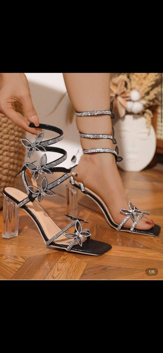 BUTTERFLY HEELS