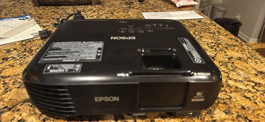 EPSON PROJECTOR
