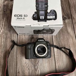 Canon EOS 5D Mark IV Digital SLR Camera 