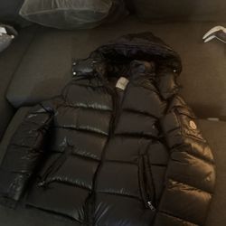 Moncler Maya Men’s Coat Size 4