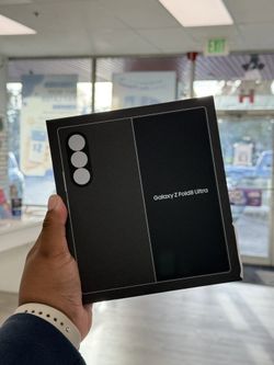 Samsung - Galaxy Z Fold 8 Ultra 8" (Unlocked) 256GB Graphite Brand New