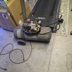 Kobalt Air Compressor 17 Gal