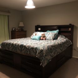 Brand New -Anthem King Storage Bed