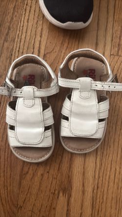 Girl sandals leather
