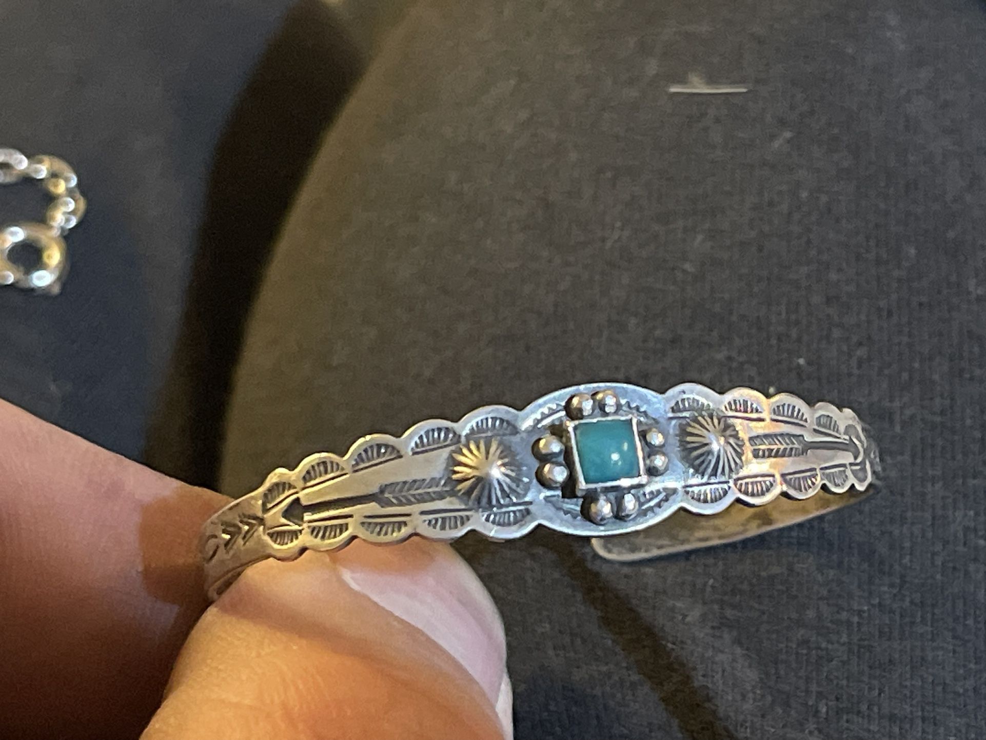 Sterling silver Navajo Bracelet W/turquoise 