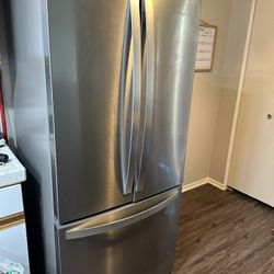 Whirlpool Refrigerator 