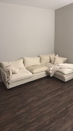 Cream Colored Couch – Includes Pillows