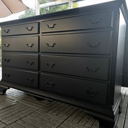 Beautiful Solid Wood Dresser. 
