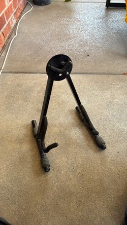 Ultra Guitar Stand