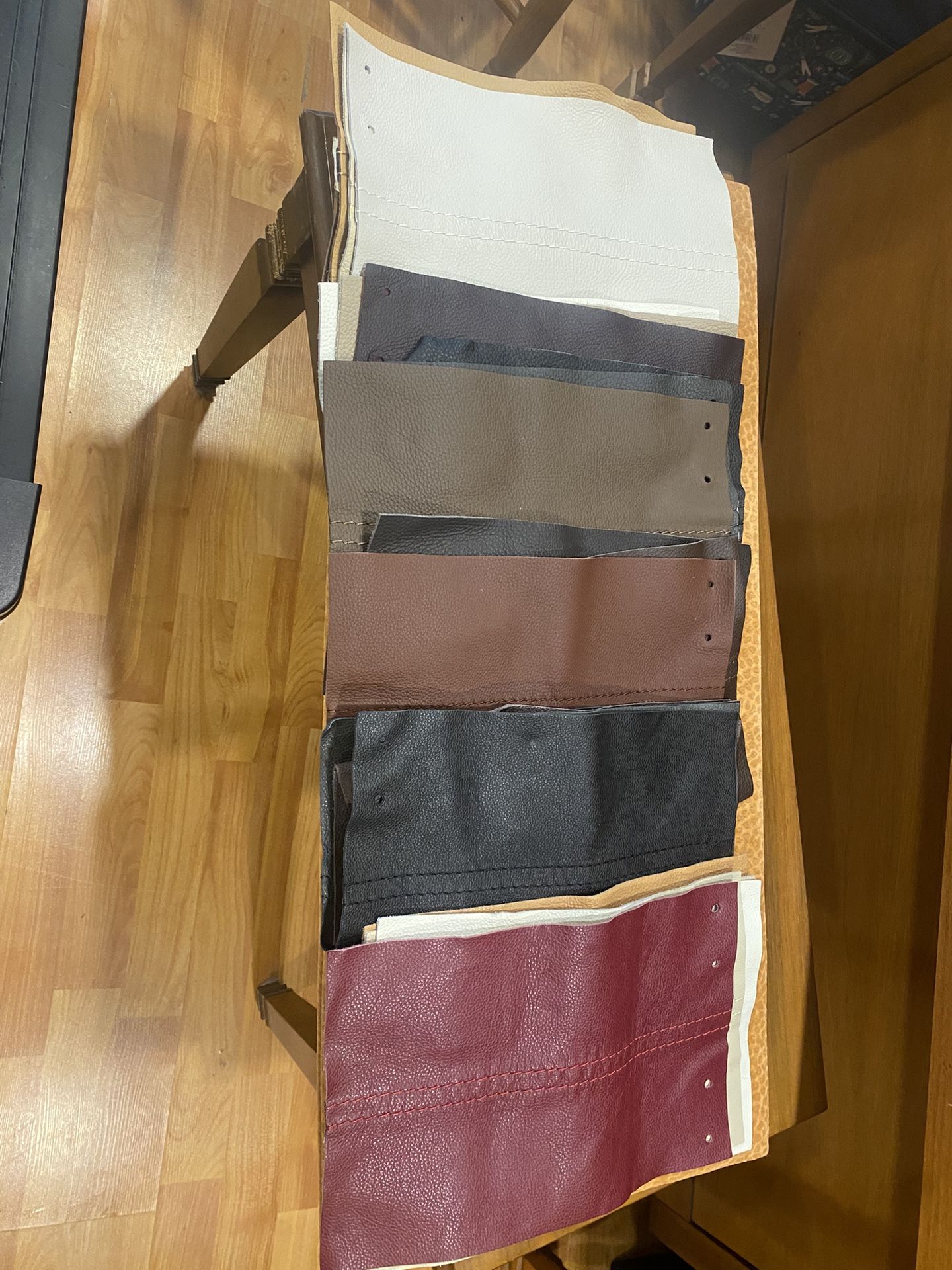 Natural leather craft Pieces, different colors, priced at $1 for two pieces