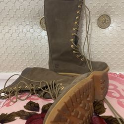 Woman’s Tall Timberland Boots 