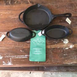 The Pioneer Woman Cast Iron Cookware Set 