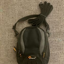 Lowepro Apex 10 AW All-Weather Camera case. Shoulder strap and all weather cover included. Used maybe once or twice like just like new. 