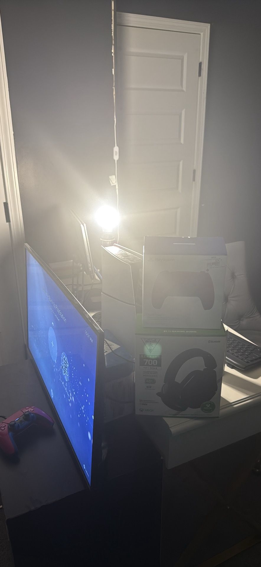 PS5 Disc Slim 1 Red controller And Turtle beach Stealth 709 Headset