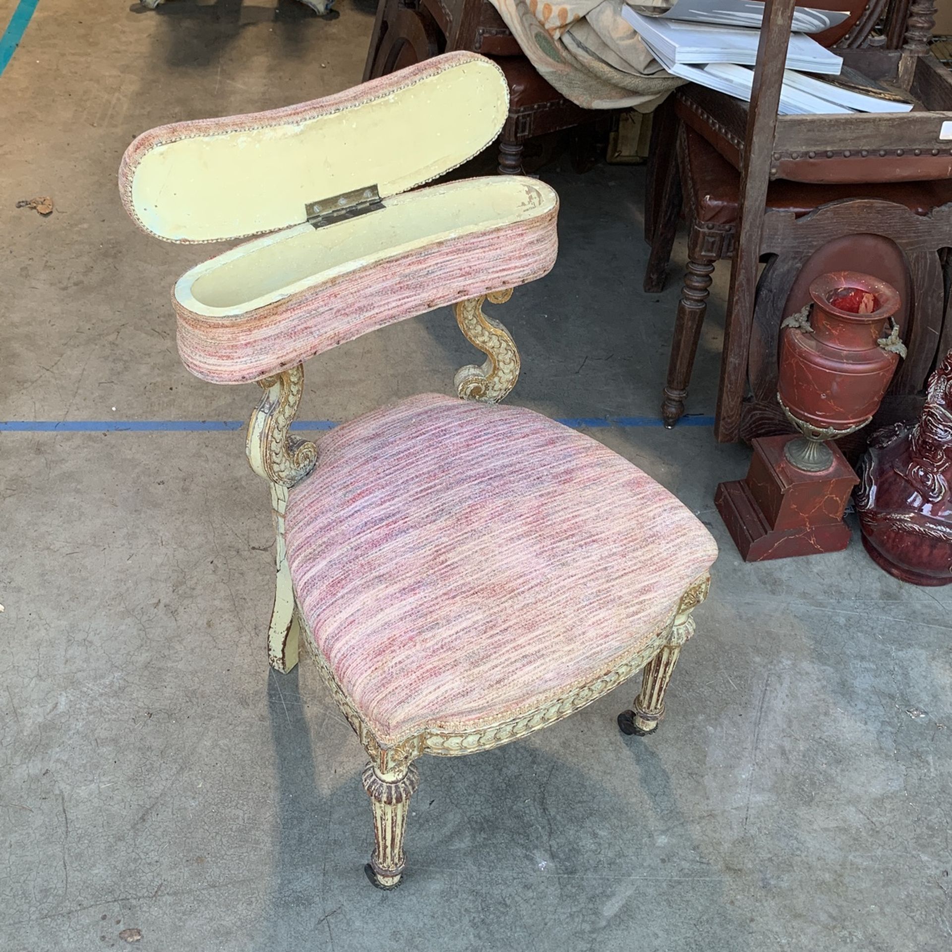 Small Chair With Compartment