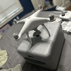 DJI Phantom 4 
