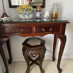 Entrance Table 