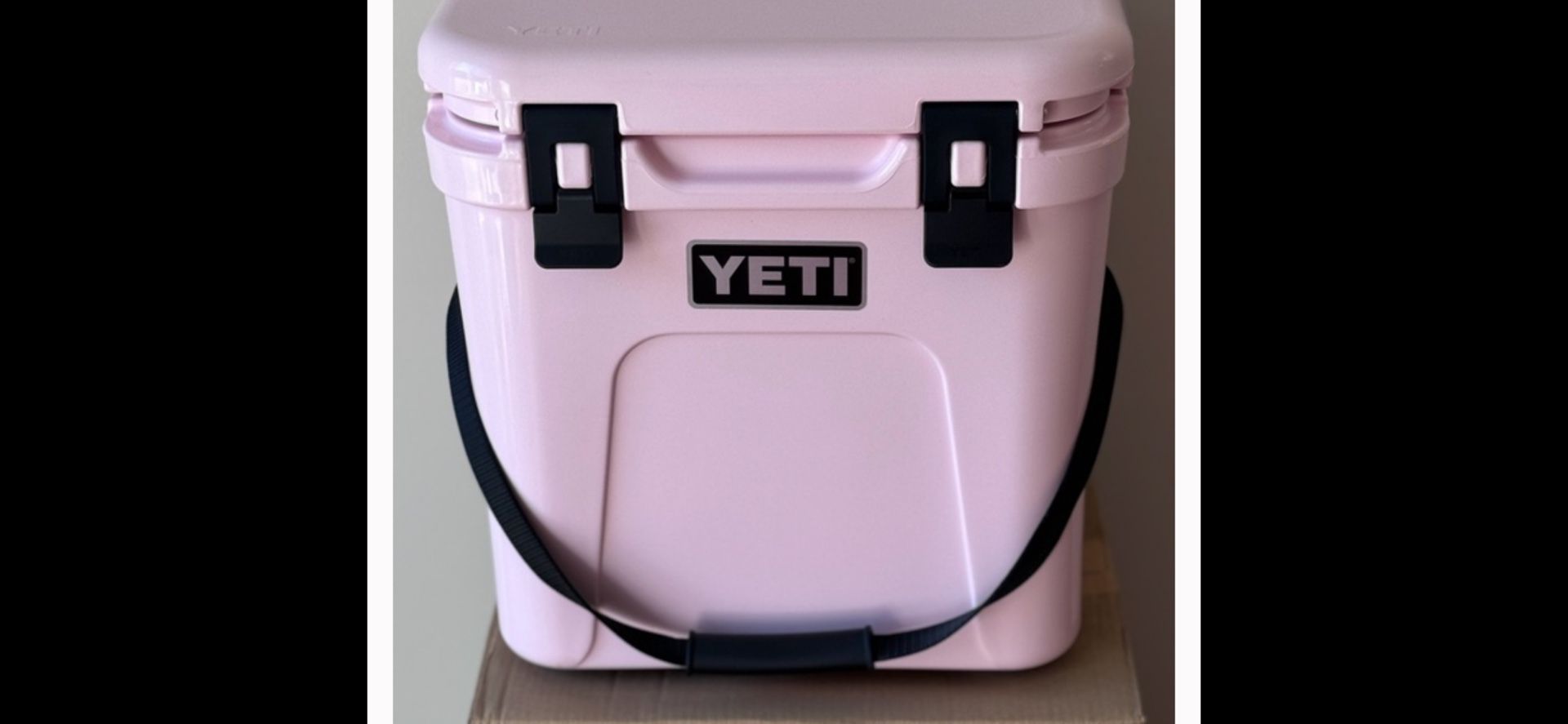 Yeti 24 Roadie Cooler-Rare Ice Pink 