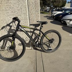 21 speed  mountain bike 26” 