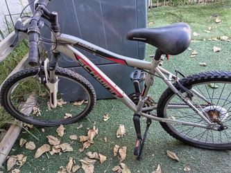 Bicicleta marca chuin color gris