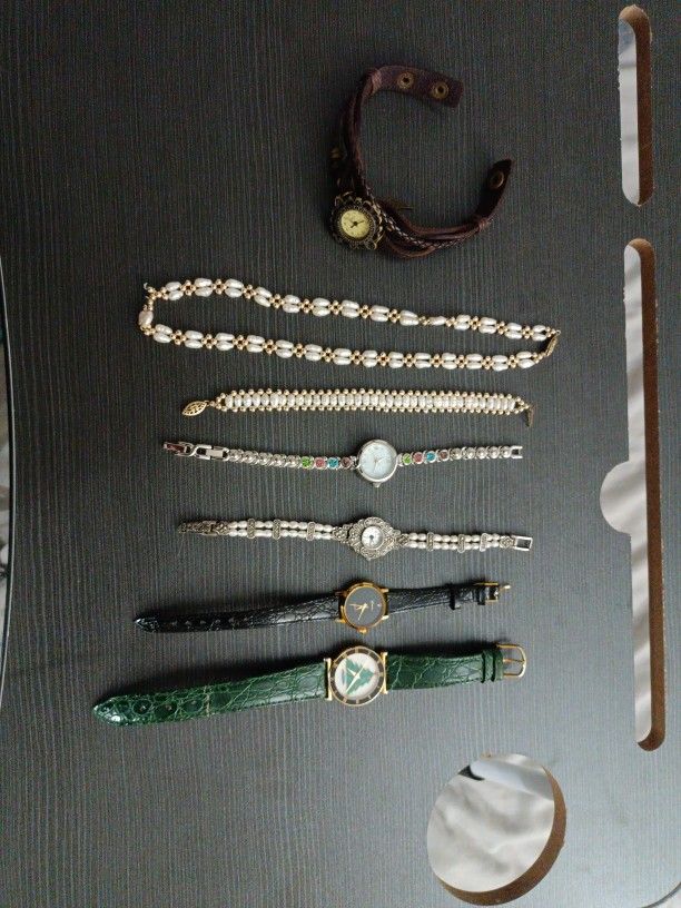 watches, necklace & bracelet everything $30