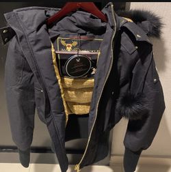 Moose Knuckle Xs Women’s 