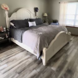 Solid Wood King Size Bedroom Set