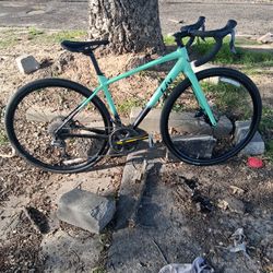 Giant LiV Woman's Road Bike