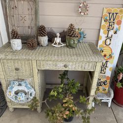 Table Desk With Drawers Good Condition 