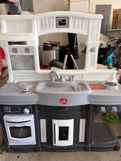 Play Kitchen